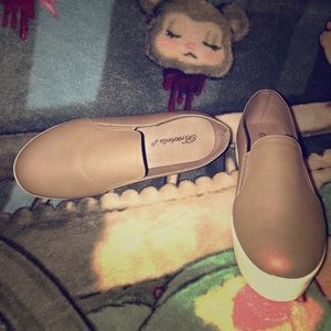 Breckelle’s Woman’s Classic Slip on Sneakers